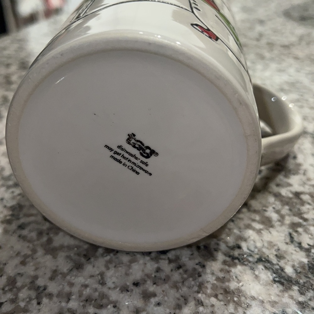 ❌SOLD❌ Tag Snowman mug ( NWOT ) - Picture 3 of 4